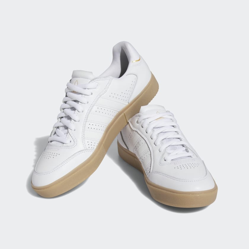 ADIDAS SKATEBOARDING SHOE ADIDAS Adidas Tyshawn Low Pro - Cloud White Gum