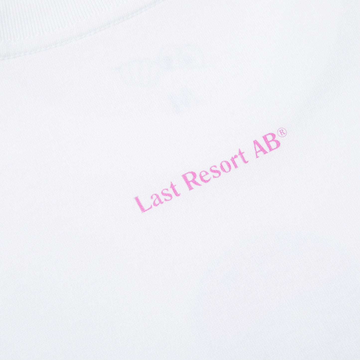 LAST RESORT AB T-SHIRT M Last Resort AB Skater Skating On A Skateboard Tee - White