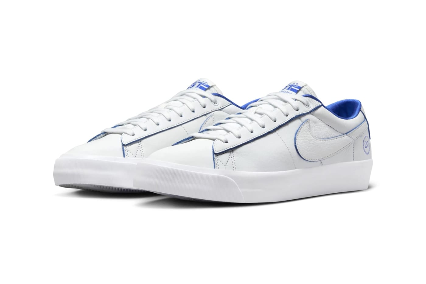 NIKE SB SHOE NIKE SB Nike SB Blazer Low Pro GT Premium - White Royal