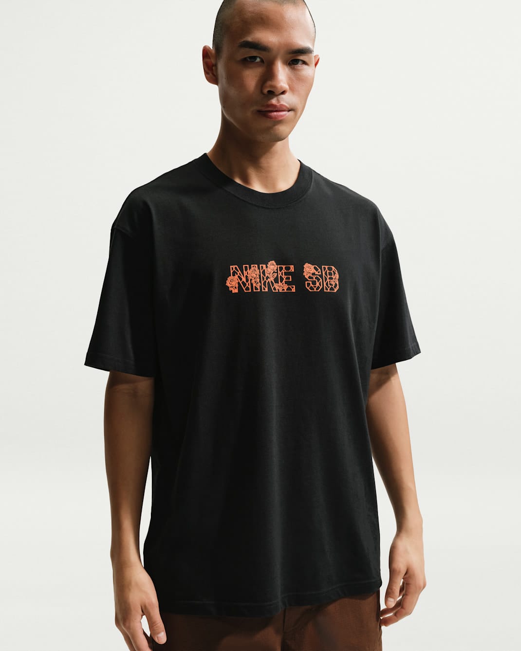 NIKE SB T-SHIRT Nike SB LSE Varsity Tee - Black