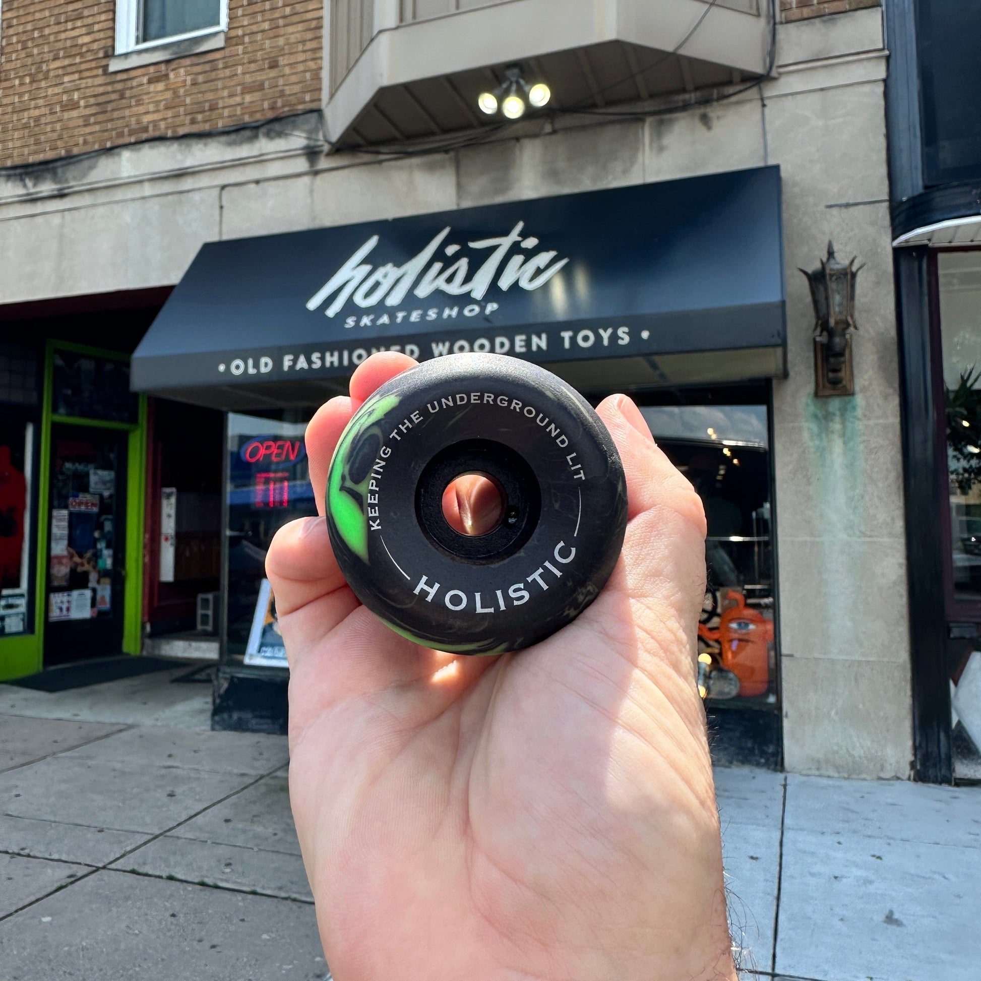 SPITFIRE WHEELS Spitfire Formula Four Conical Full Green Black Swirl - (Holistic) 99D