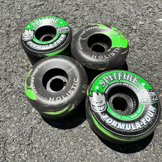 SPITFIRE WHEELS 54mm Spitfire Formula Four Conical Full Green Black Swirl - (Holistic) 99D