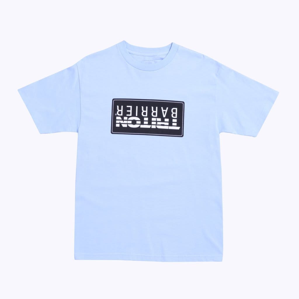 QUASI T-SHIRT QUASI BARRIER TEE - LT BLUE