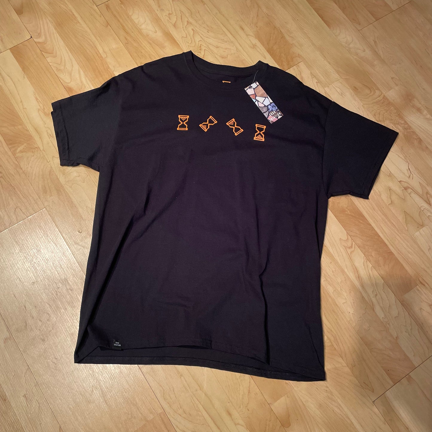 SOUR SOLUTION T-SHIRT XL SOUR SOLUTION PATIENCE TEE - BLACK